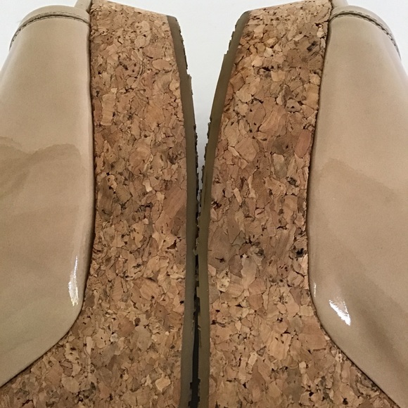 JIMMY CHOO NUDE PATENT LEATHER CORK WEDGE SIZE 10 - Picture 10 of 15